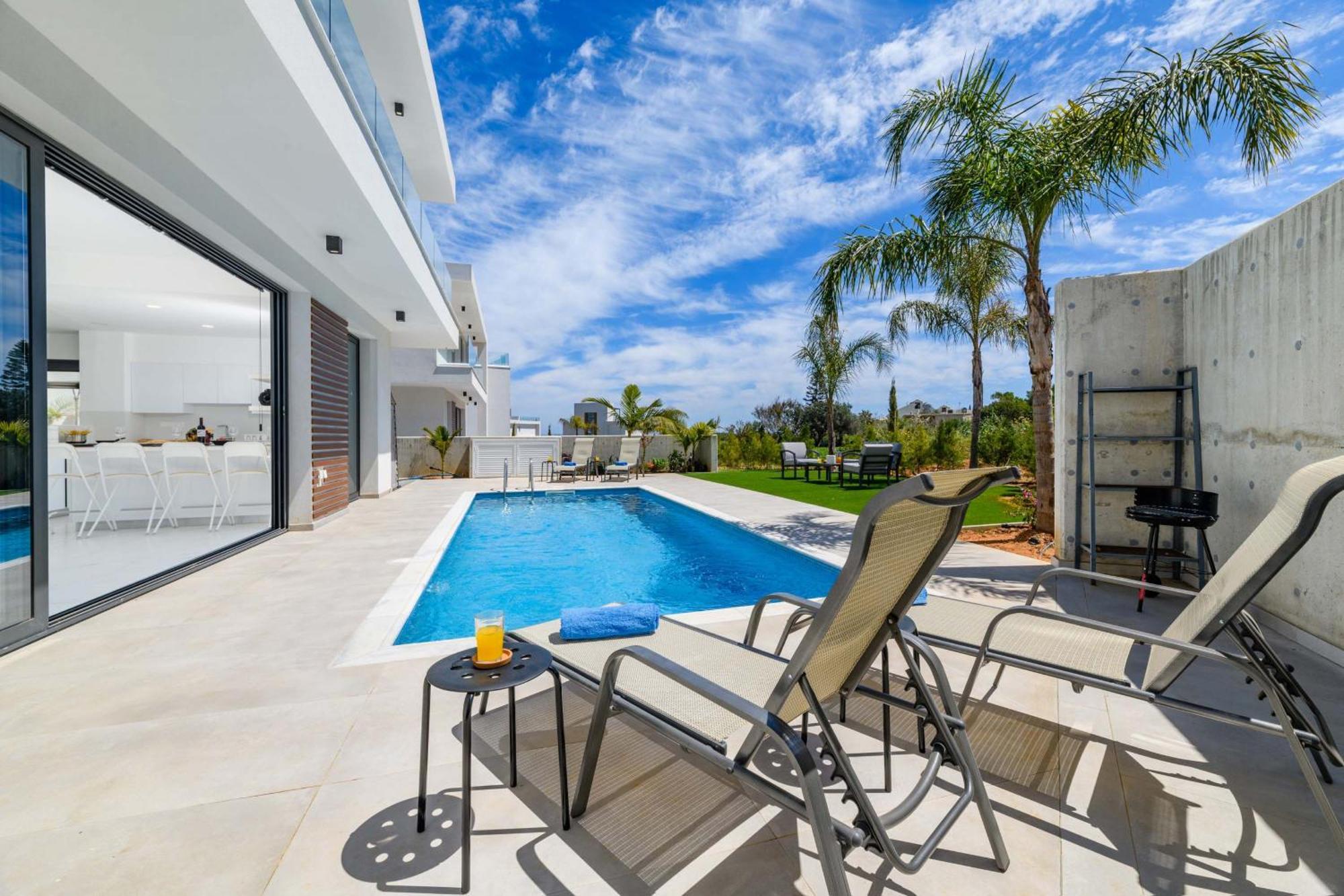 By The Beach - Royal Sapphire Villa Πρωταράς Εξωτερικό φωτογραφία