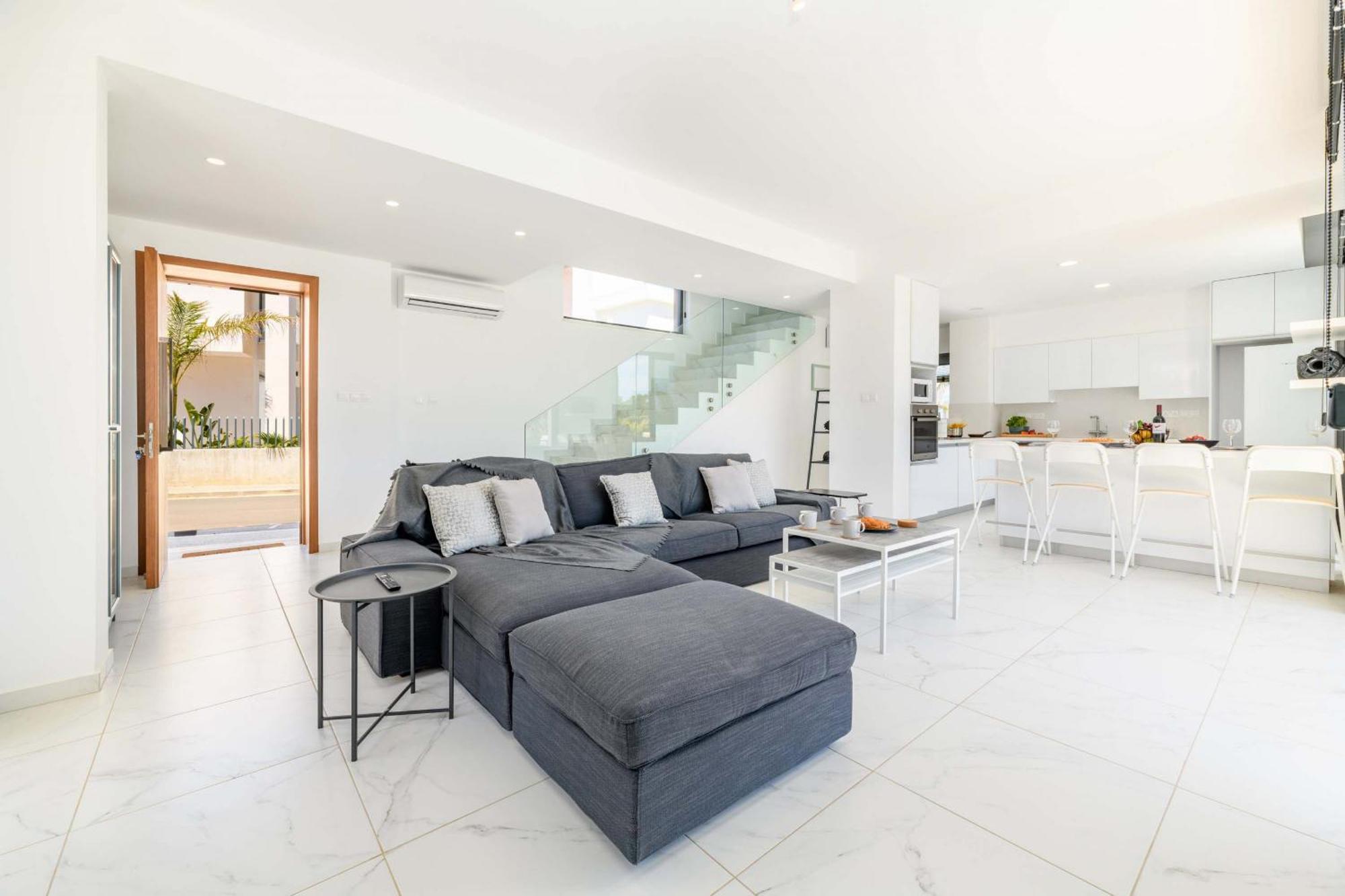 By The Beach - Royal Sapphire Villa Πρωταράς Εξωτερικό φωτογραφία